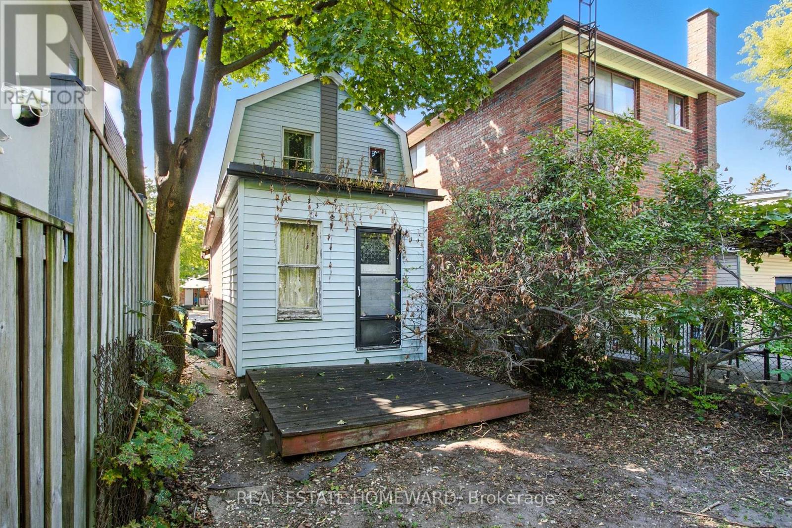 Photo 4 of 47 Eldon Avenue, Toronto ON
