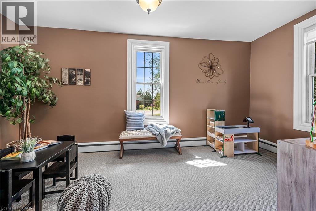 Photo 9 of 22 Tolhurst Avenue, St George ON
