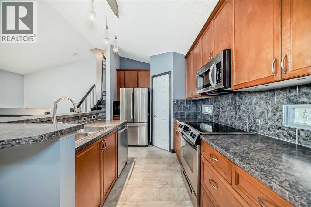 Single Family House 4 Level for Sale in  Covepark Green NE Coventry Hills Calgary 