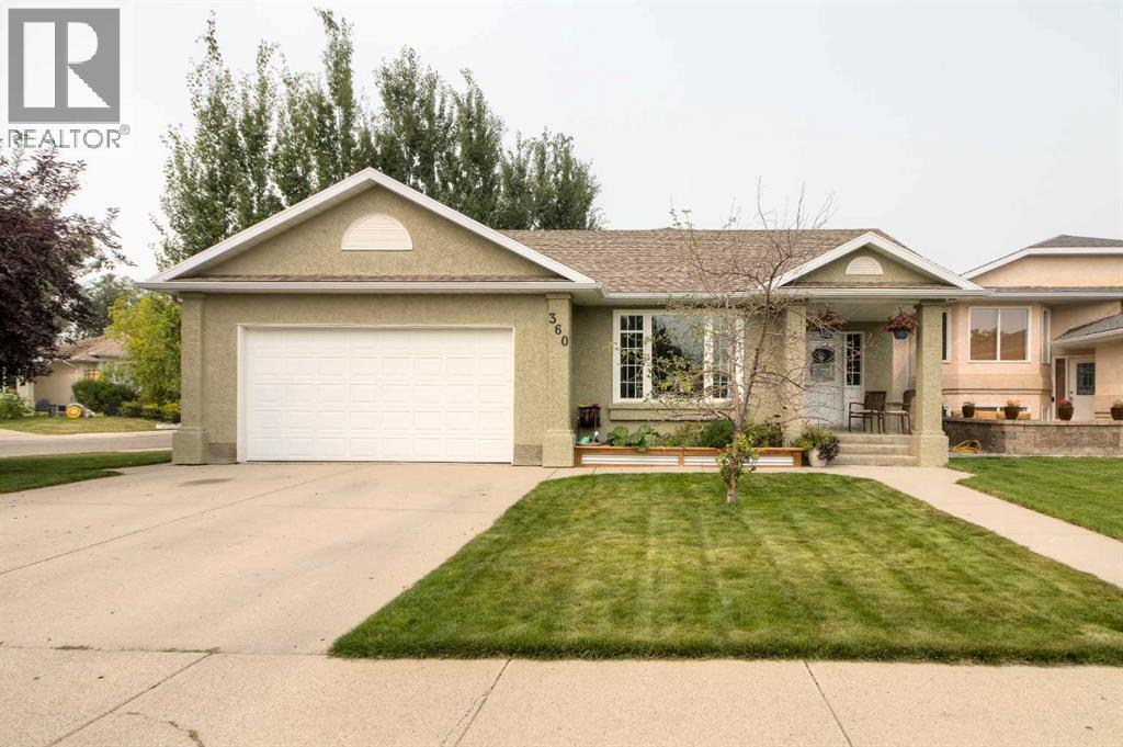 Photo 1 of 360 Heritage Crescent W, Lethbridge AB