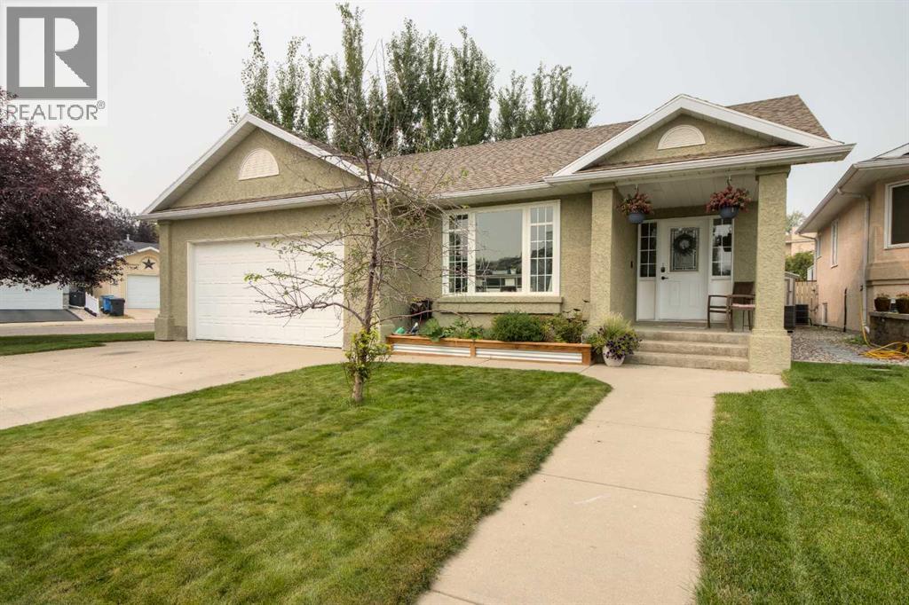 Photo 7 of 360 Heritage Crescent W, Lethbridge AB