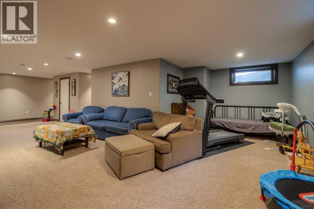 Photo 37 of 360 Heritage Crescent W, Lethbridge AB