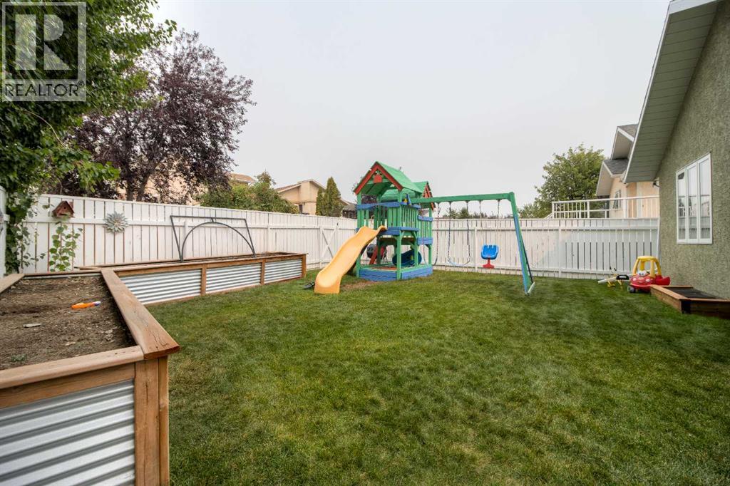 Photo 5 of 360 Heritage Crescent W, Lethbridge AB