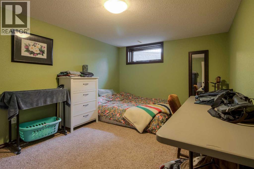 Photo 39 of 360 Heritage Crescent W, Lethbridge AB