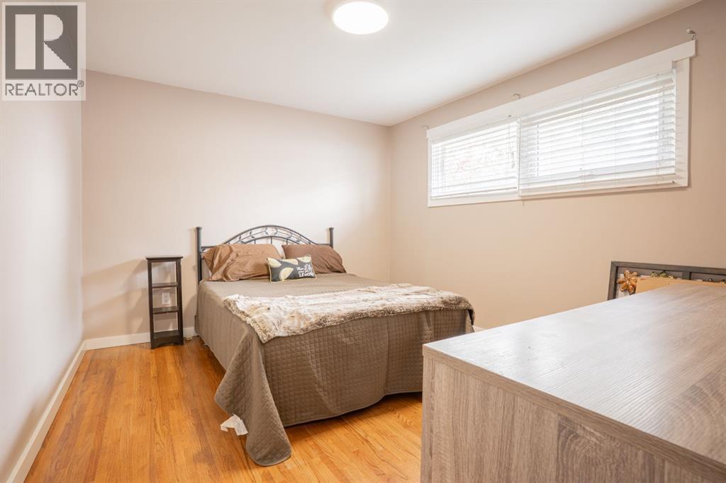 Photo 10 of 185 8 Street Nw, Medicine Hat AB