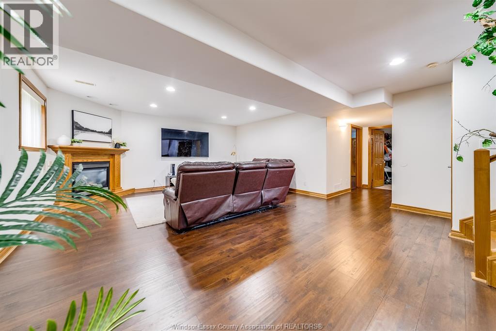 Photo 28 of 229 Gignac Crescent, Lasalle ON