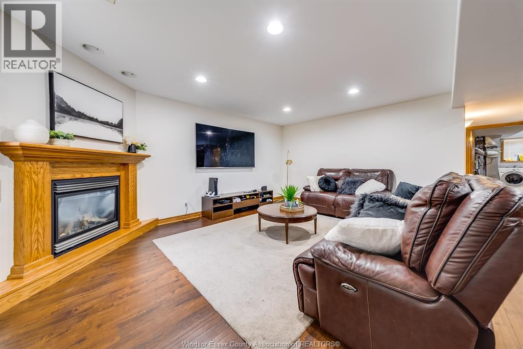 Photo 29 of 229 Gignac Crescent, Lasalle ON