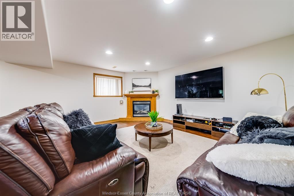 Photo 30 of 229 Gignac Crescent, Lasalle ON