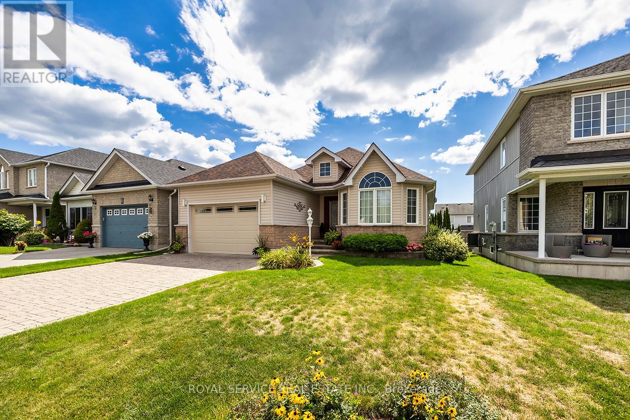 Photo 2 of 15 Bloom Avenue, Clarington ON