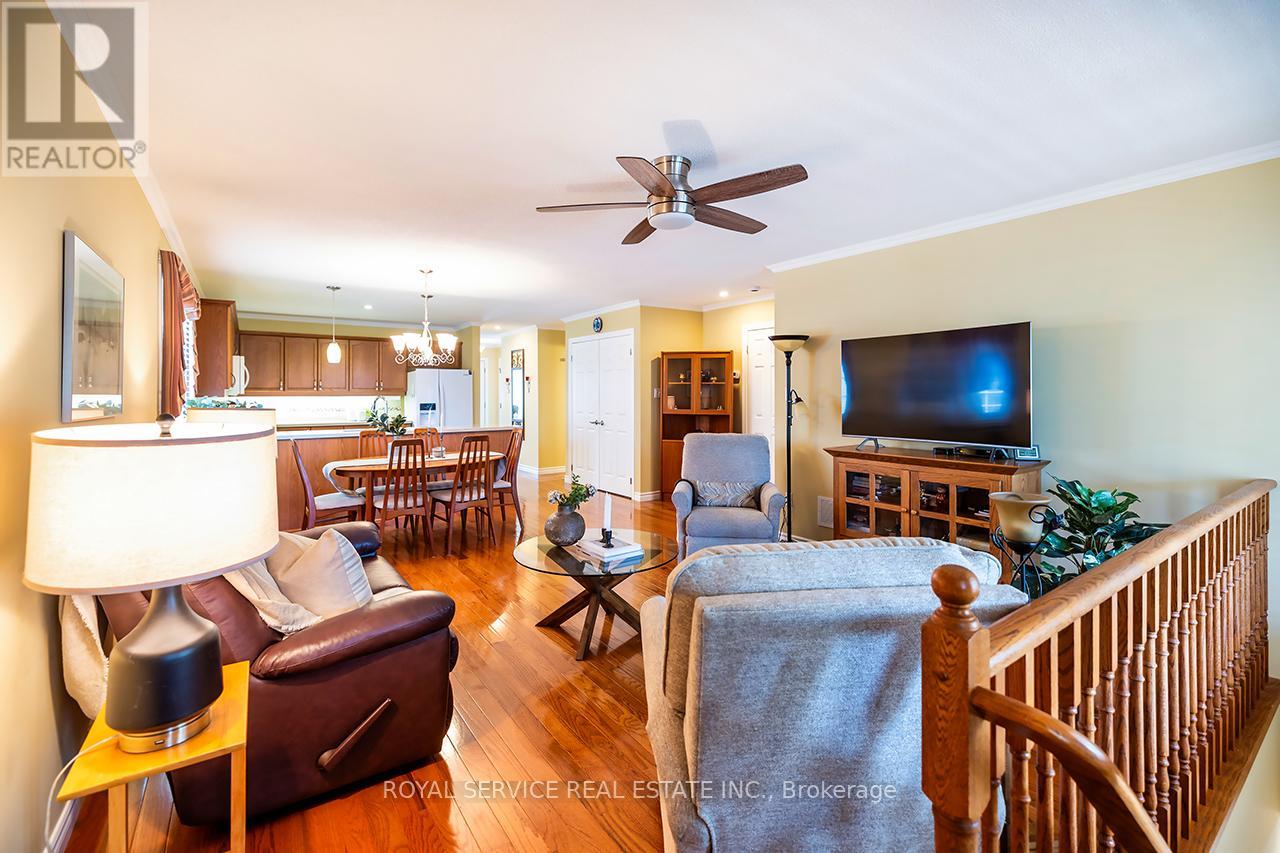 Photo 21 of 15 Bloom Avenue, Clarington ON