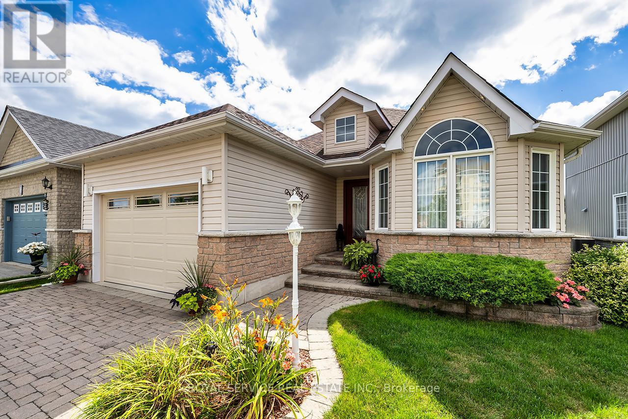 Photo 4 of 15 Bloom Avenue, Clarington ON