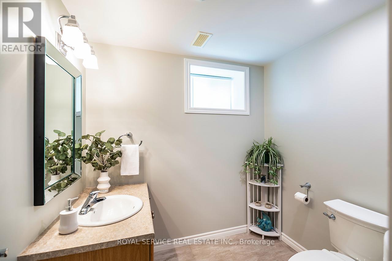 Photo 42 of 15 Bloom Avenue, Clarington ON