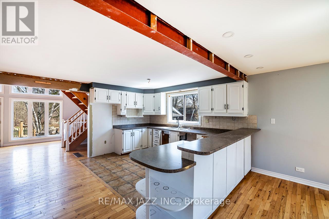 Photo 27 of 3151 Courtice Road, Clarington ON