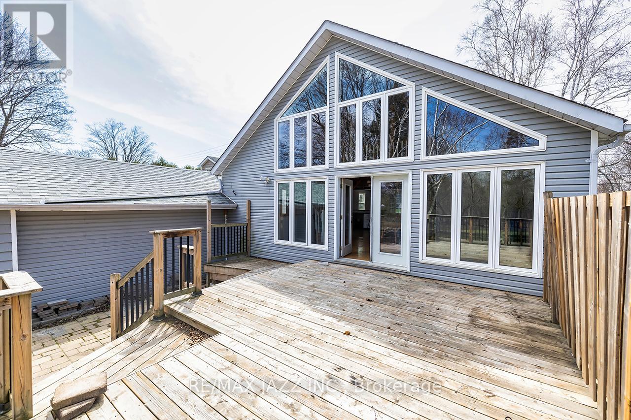 Photo 37 of 3151 Courtice Road, Clarington ON