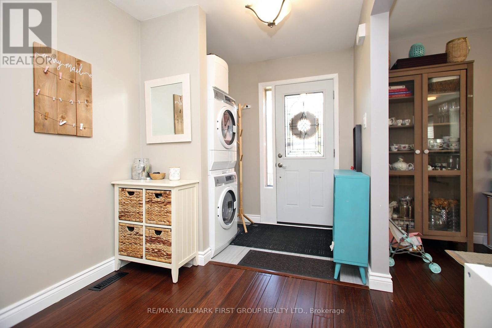 Photo 18 of Upper 213 Glen Hill Drive, Whitby ON