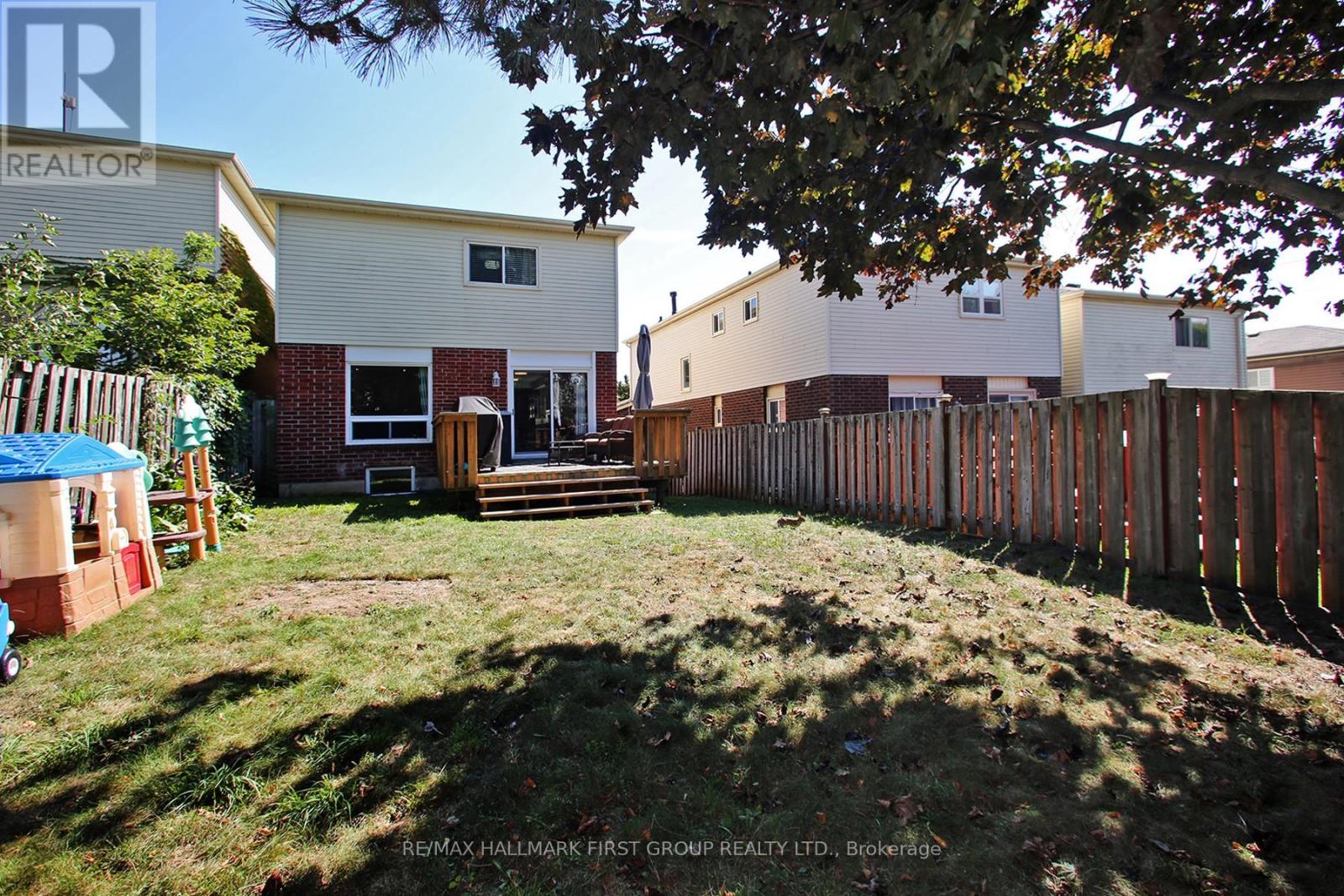 Photo 28 of Upper 213 Glen Hill Drive, Whitby ON