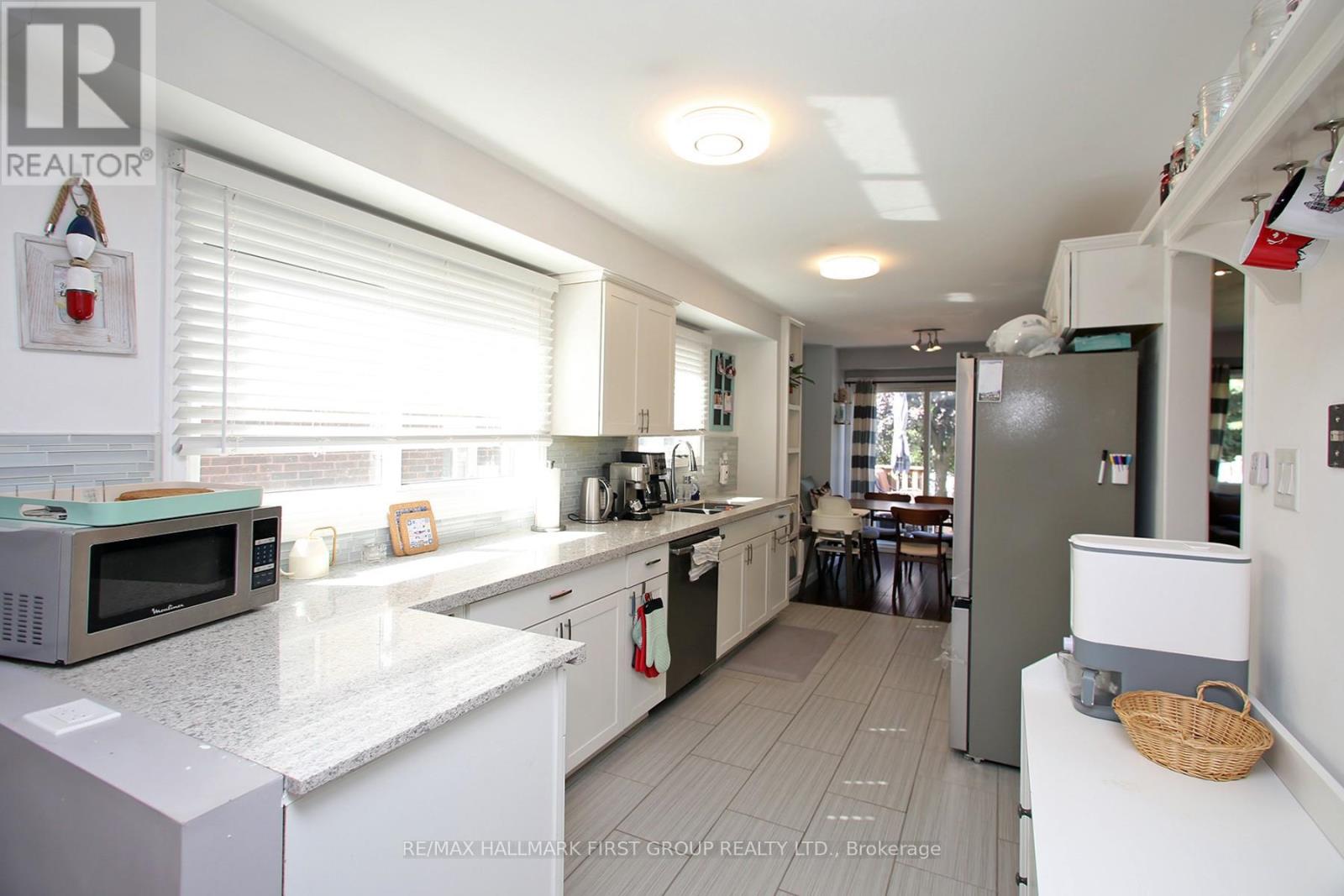 Photo 7 of Upper 213 Glen Hill Drive, Whitby ON