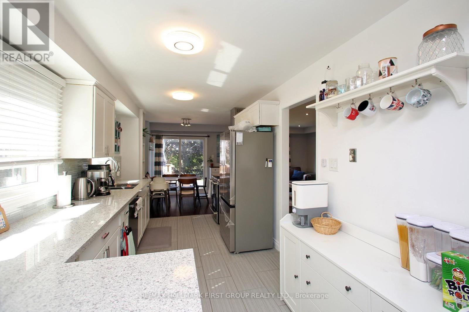 Photo 8 of Upper 213 Glen Hill Drive, Whitby ON
