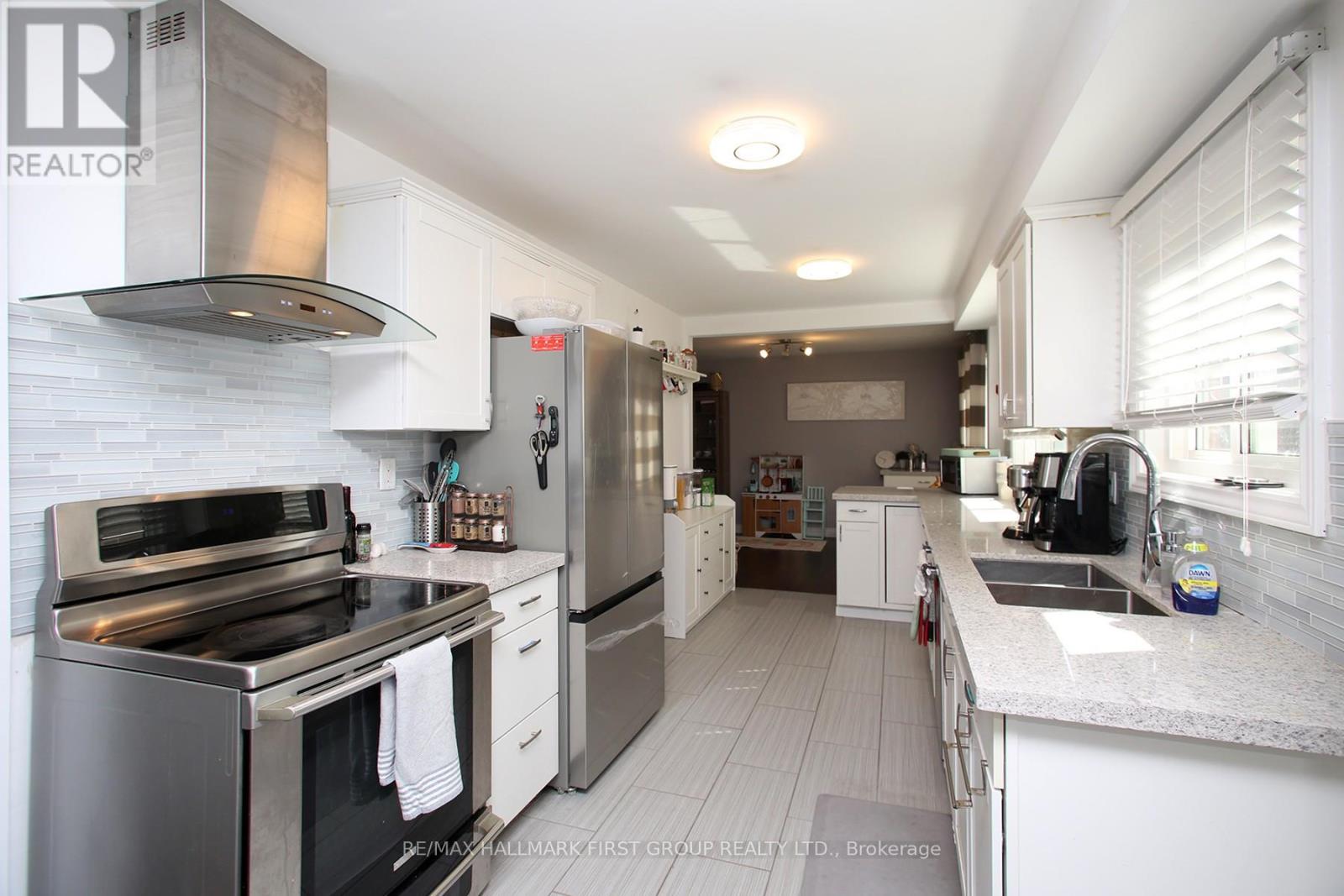 Photo 9 of Upper 213 Glen Hill Drive, Whitby ON