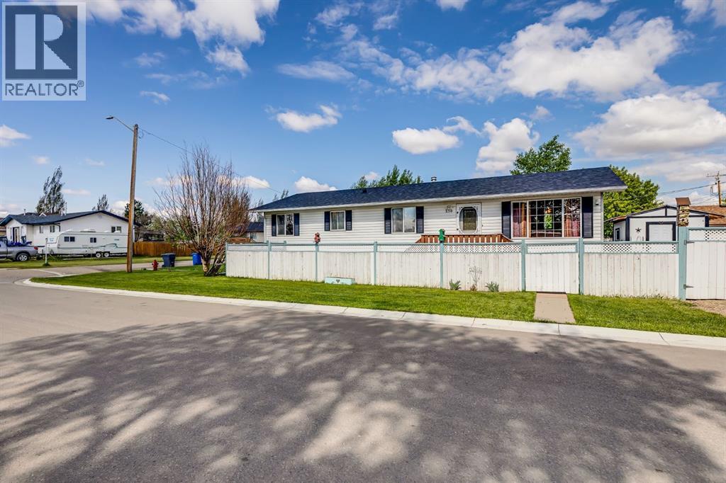 Photo 3 of 330 9 Street, Beiseker AB