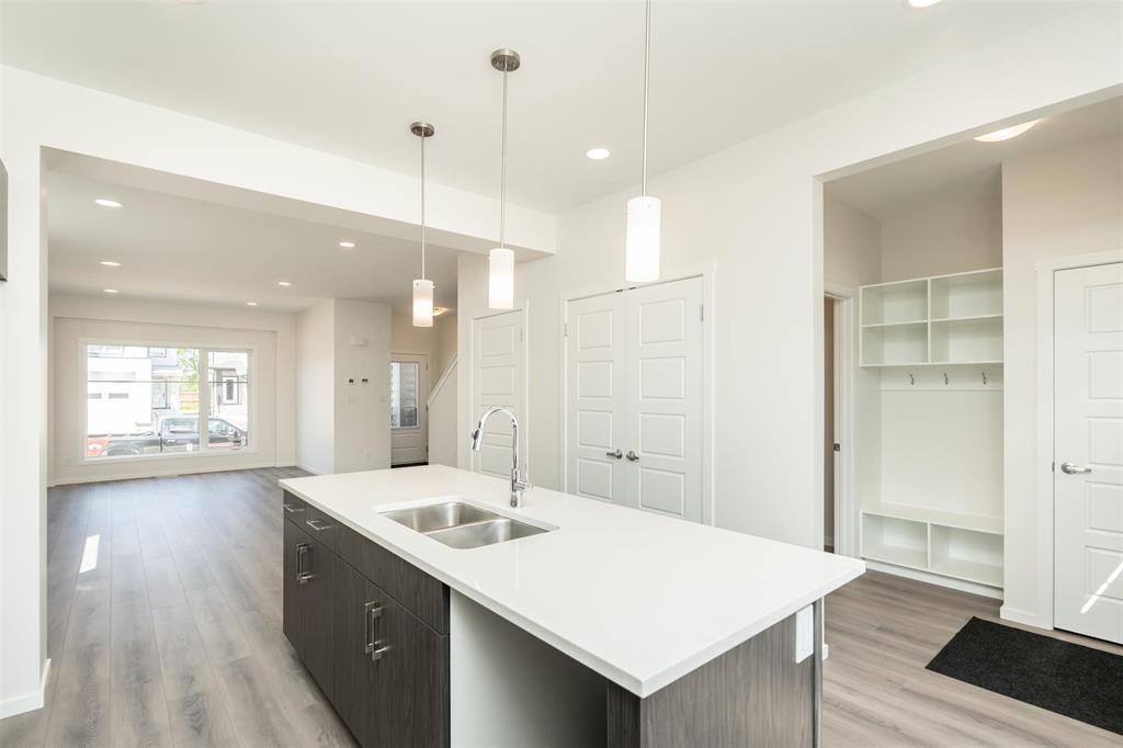 Photo 11 of 247 Avior Drive, Winnipeg MB