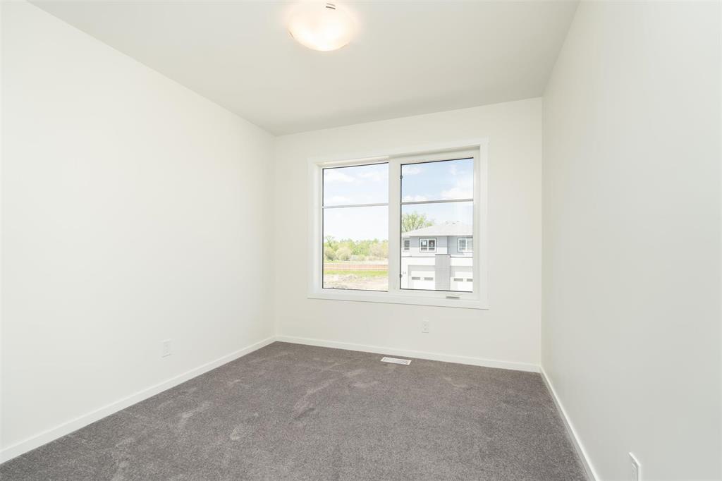 Photo 21 of 247 Avior Drive, Winnipeg MB