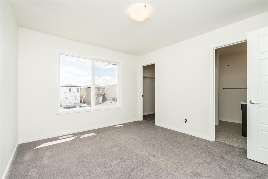 Photo 17 of 247 Avior Drive, Winnipeg MB