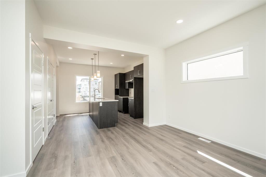 Photo 8 of 247 Avior Drive, Winnipeg MB