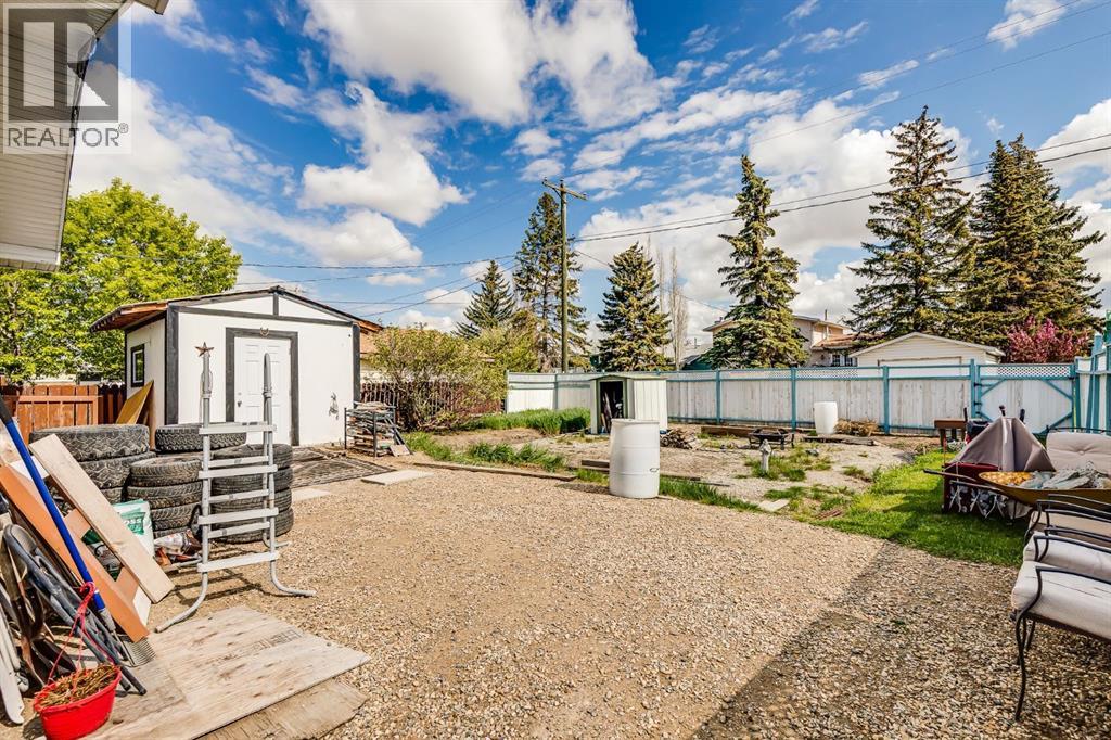 Photo 23 of 330 9 Street, Beiseker AB