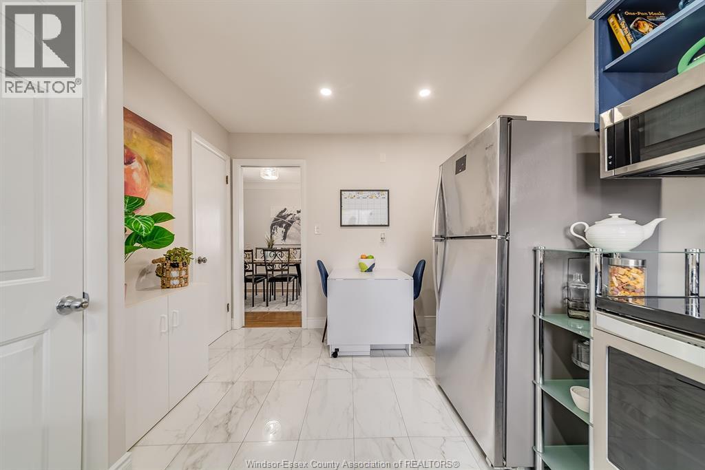 Photo 13 of 465 Riverdale Avenue, Windsor ON