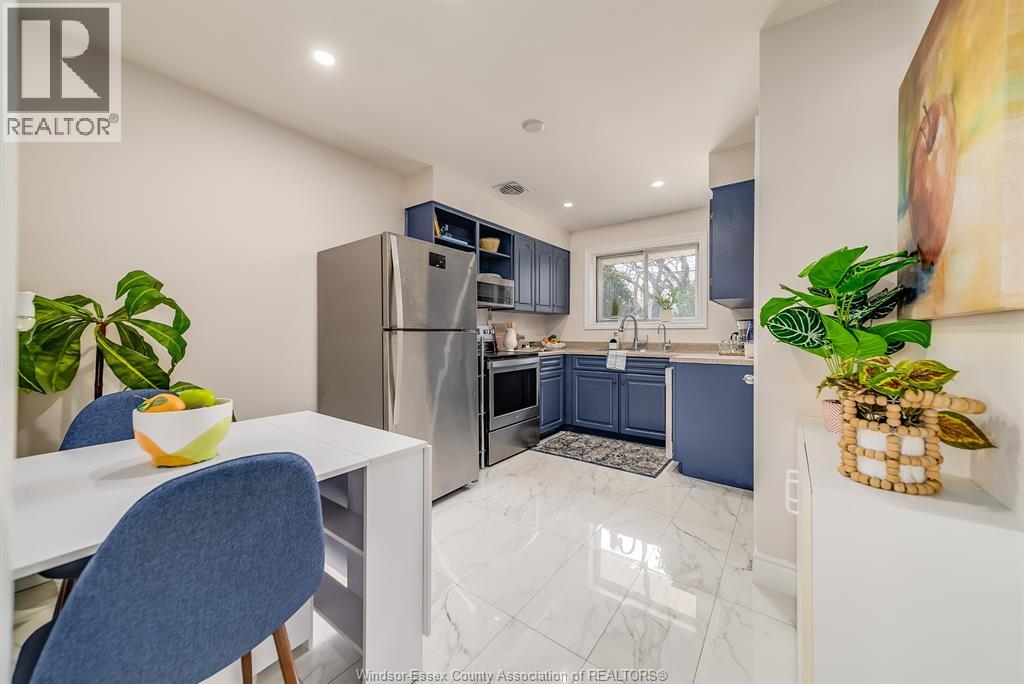 Photo 12 of 465 Riverdale Avenue, Windsor ON