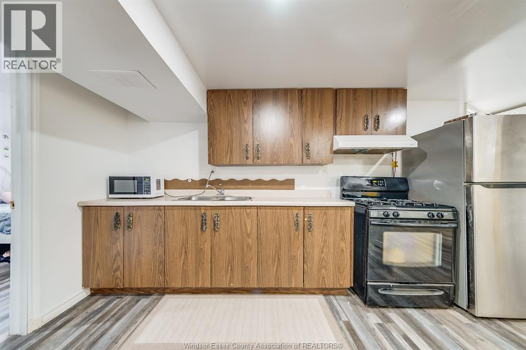 Photo 29 of 465 Riverdale Avenue, Windsor ON