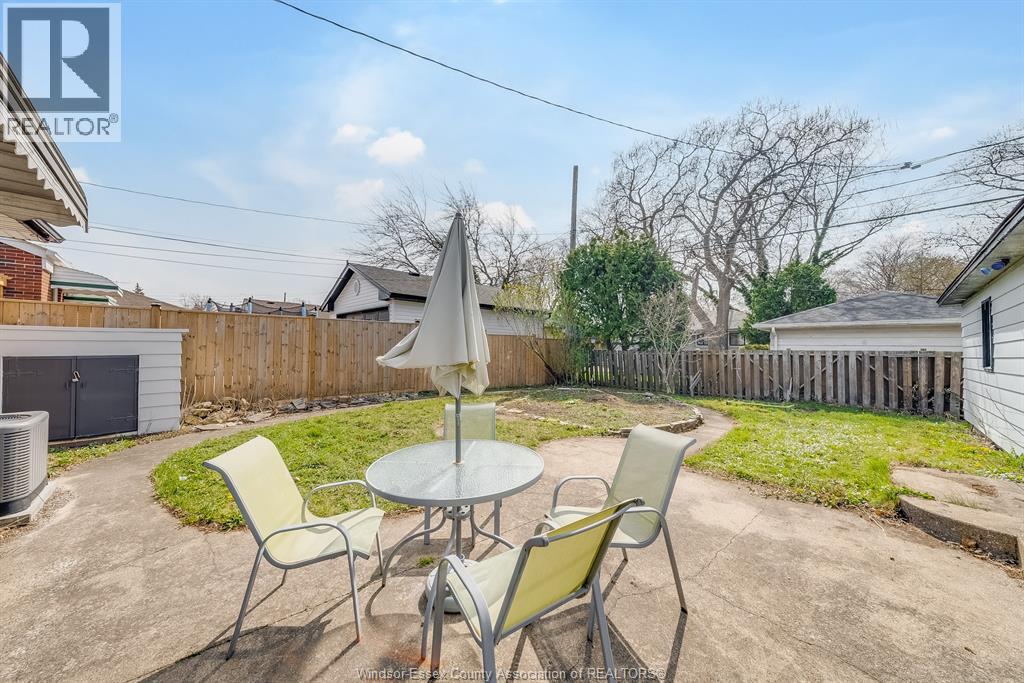 Photo 39 of 465 Riverdale Avenue, Windsor ON