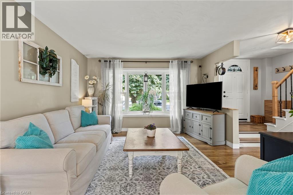Photo 7 of 992 Garth Street, Hamilton ON