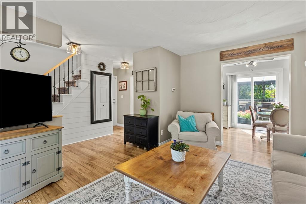 Photo 8 of 992 Garth Street, Hamilton ON