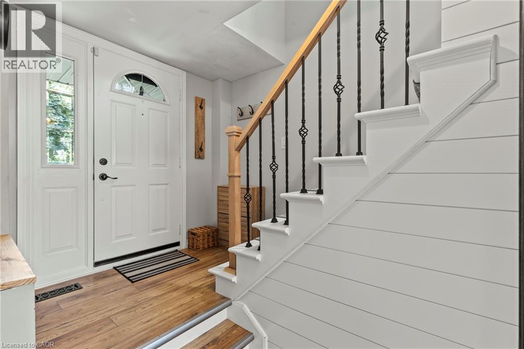 Photo 5 of 992 Garth Street, Hamilton ON