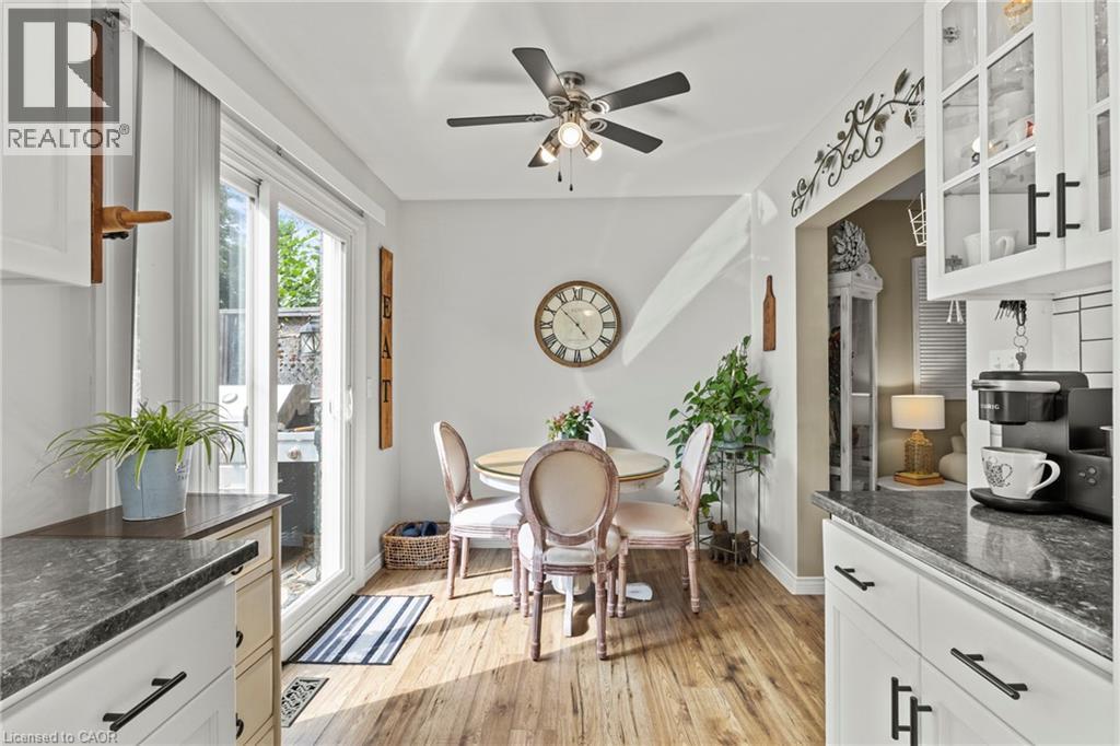 Photo 10 of 992 Garth Street, Hamilton ON