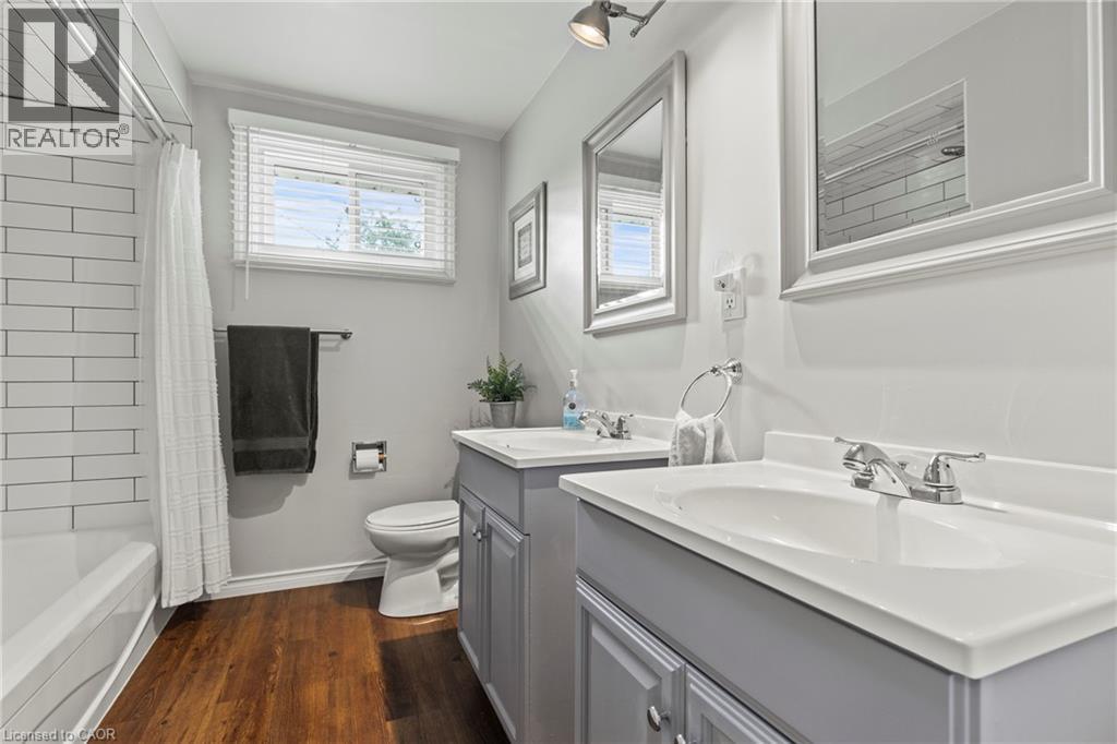 Photo 20 of 992 Garth Street, Hamilton ON