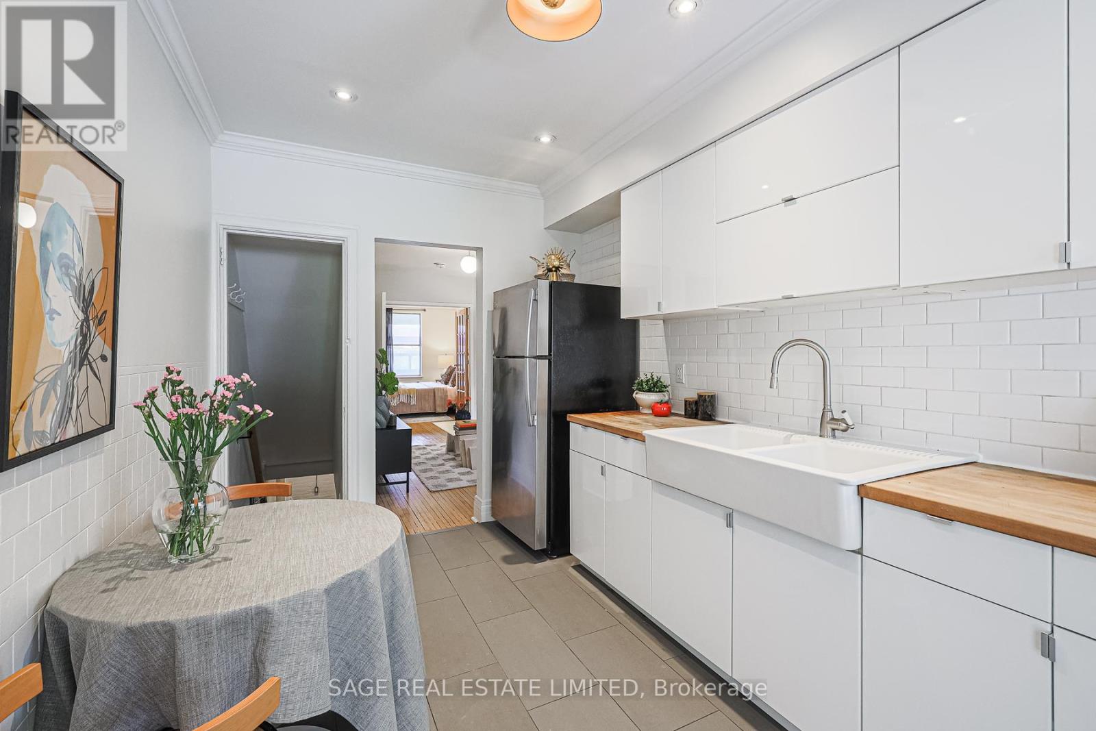 Photo 10 of 140 Strachan Avenue, Toronto ON