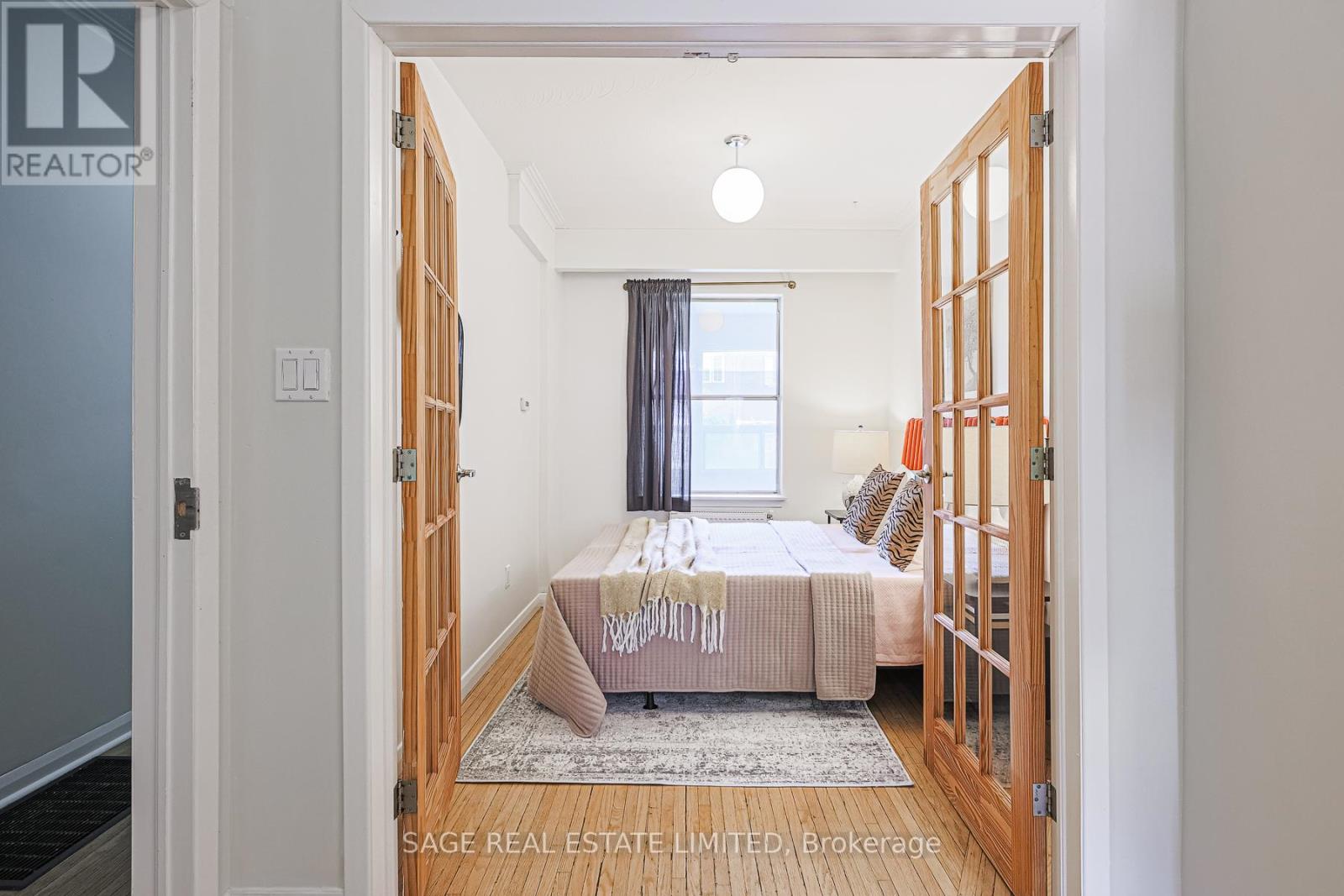 Photo 16 of 140 Strachan Avenue, Toronto ON