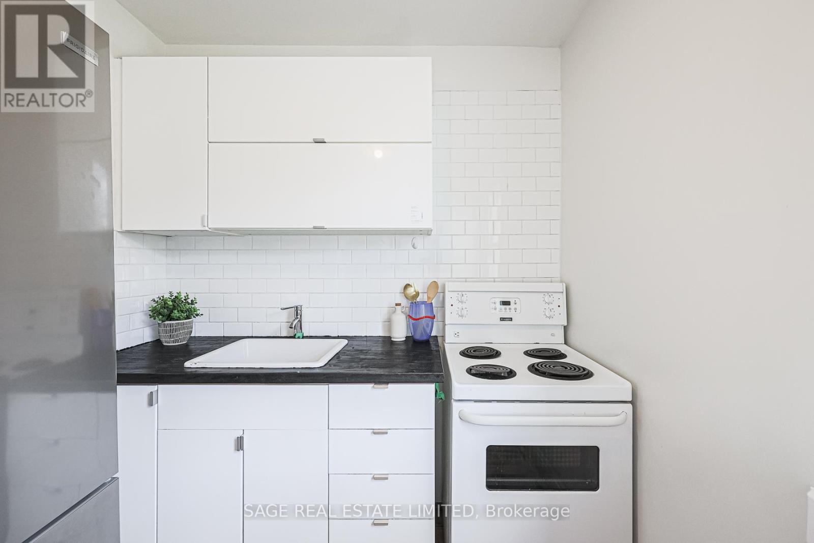 Photo 26 of 140 Strachan Avenue, Toronto ON