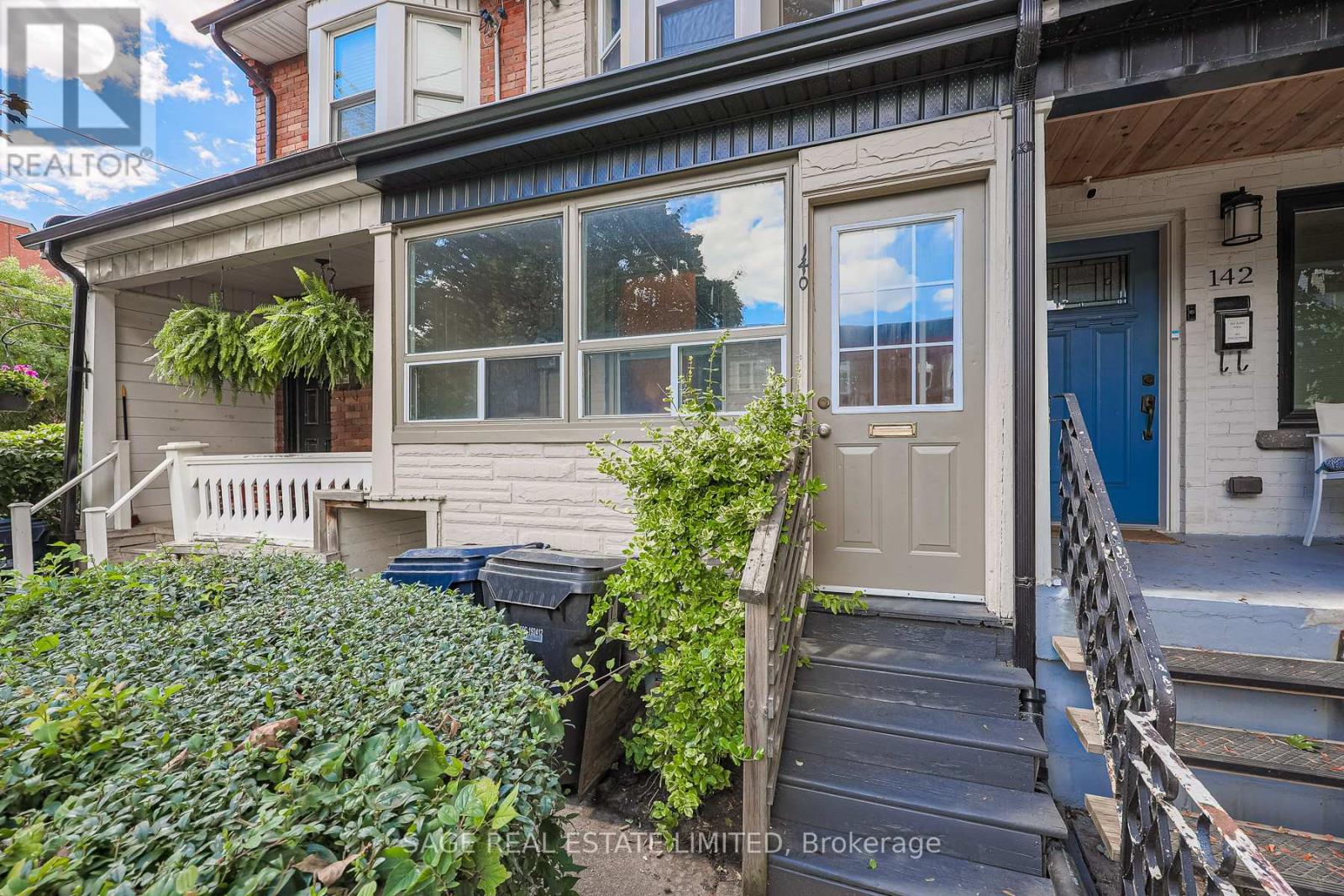 Photo 3 of 140 Strachan Avenue, Toronto ON