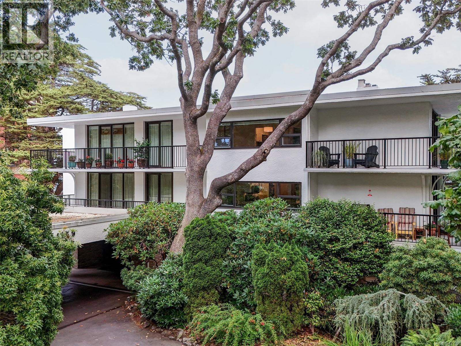 608 1159 Beach Drive, Oak Bay