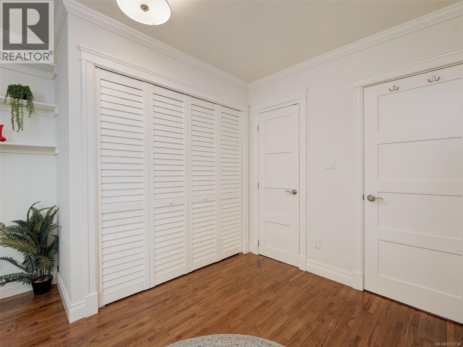 608 1159 Beach Drive, Oak Bay