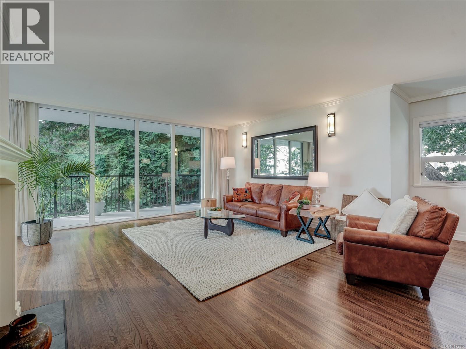 608 1159 Beach Drive, Oak Bay