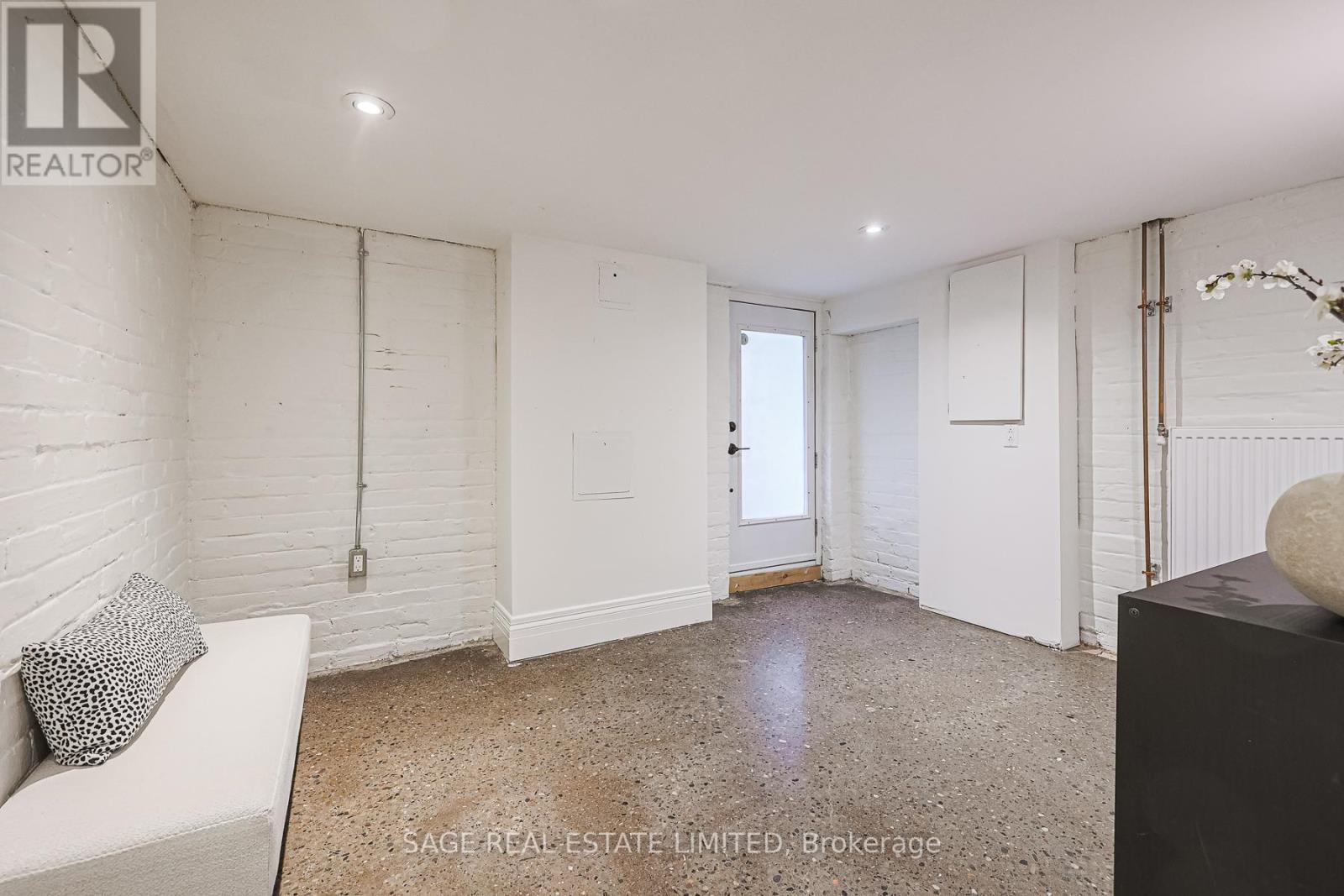 Photo 23 of 140 Strachan Avenue, Toronto ON
