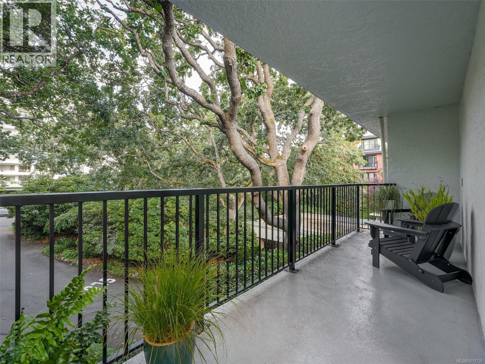 608 1159 Beach Drive, Oak Bay