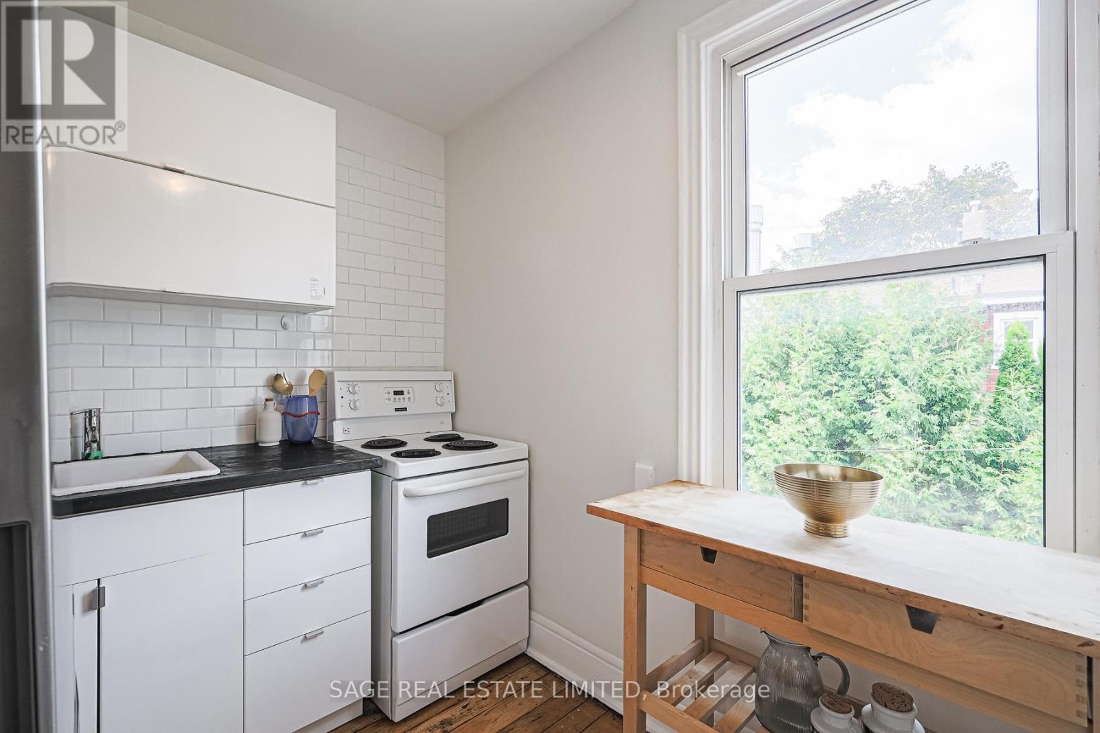 Photo 25 of 140 Strachan Avenue, Toronto ON