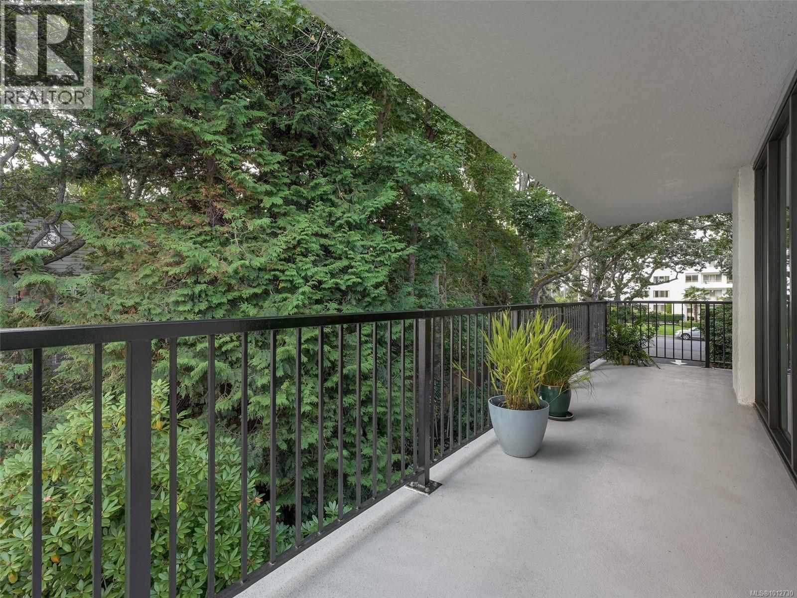 608 1159 Beach Drive, Oak Bay