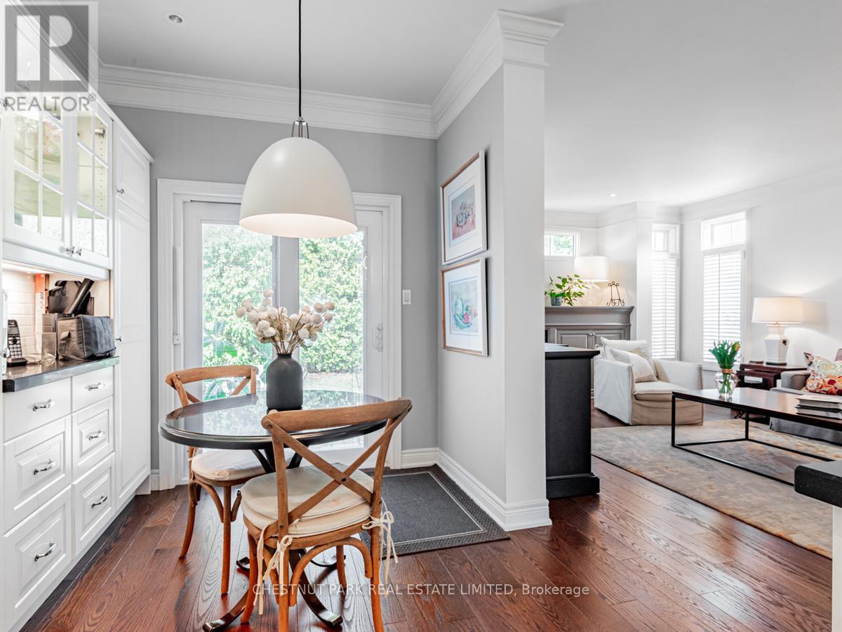 Photo 12 of 86 Forest Lane Drive, Vaughan ON